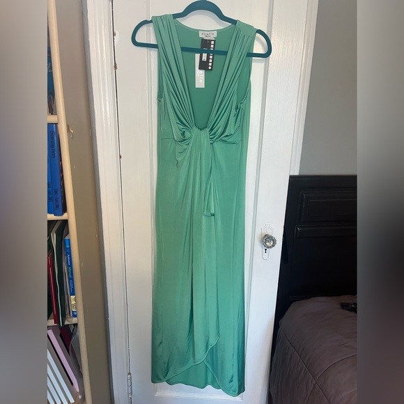 Ariella Dresses & Skirts - NWT Ariella maxi dress